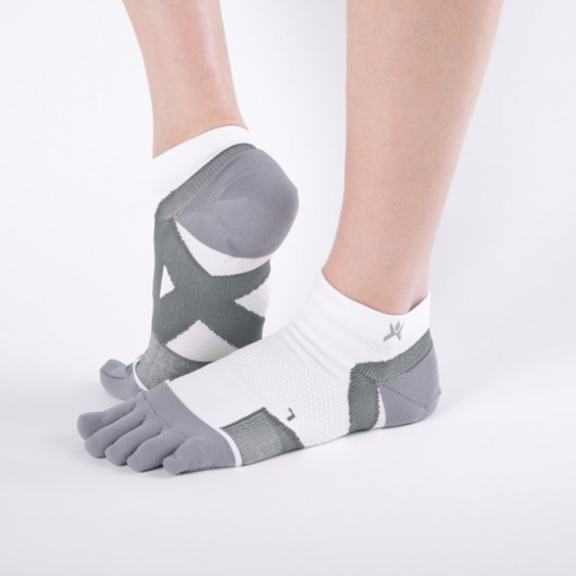 運動型交叉綁帶襪子  五趾設計  短款長度